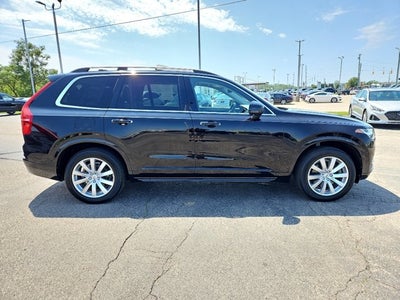 2018 Volvo XC90 Momentum