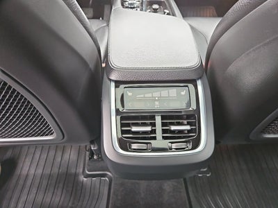 2017 Volvo XC90 Momentum